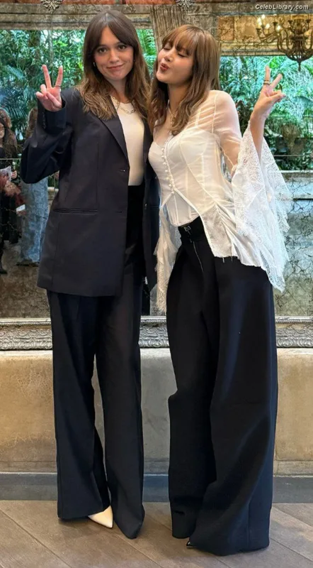 Lisa  BLΛƆKPIИK (Blackpink) photo 10 of 6190