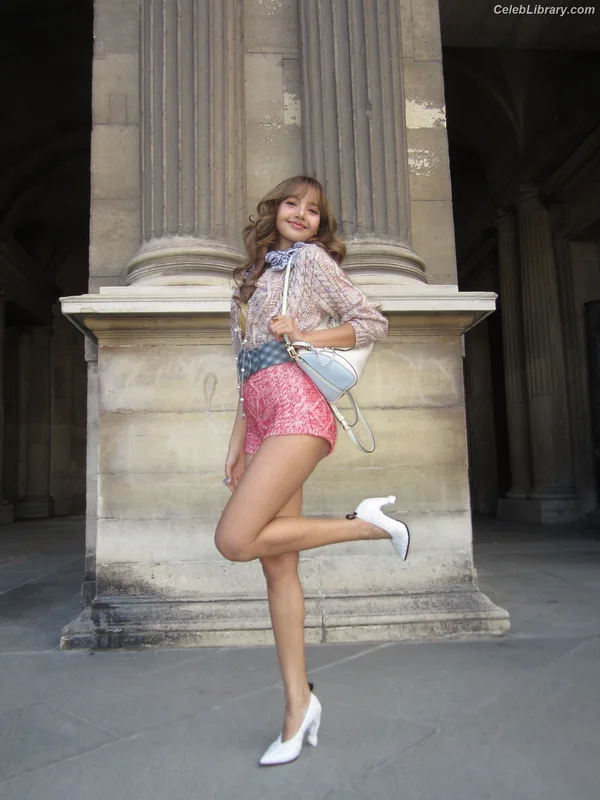 Lisa  BLΛƆKPIИK (Blackpink) photo 18 of 6190