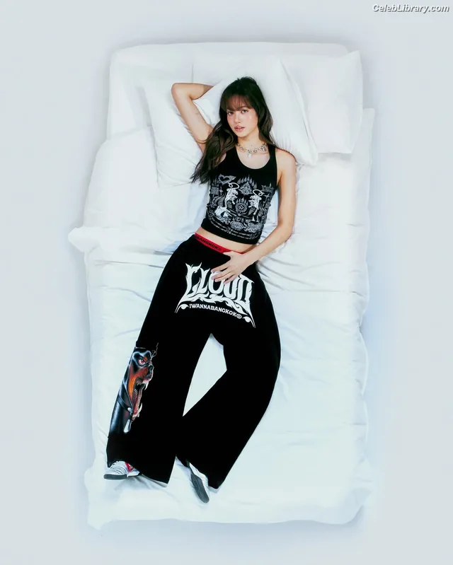 Lisa  BLΛƆKPIИK (Blackpink) photo 12 of 6190