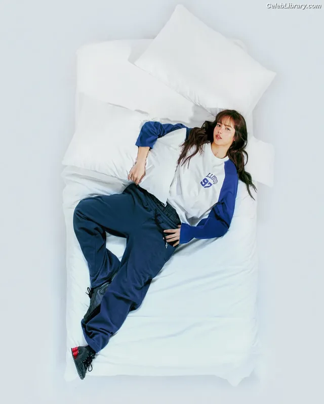 Lisa  BLΛƆKPIИK (Blackpink) photo 15 of 6190