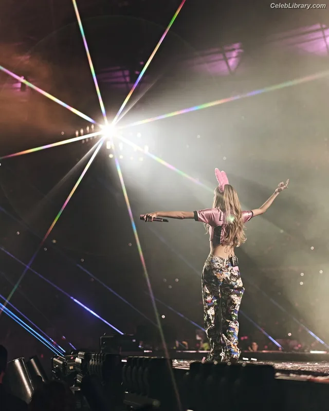 Lisa  BLΛƆKPIИK (Blackpink) photo 11 of 6190