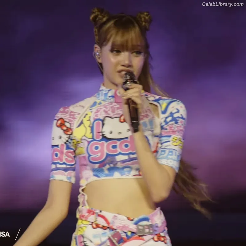 Lisa  BLΛƆKPIИK (Blackpink) photo 22 of 6190