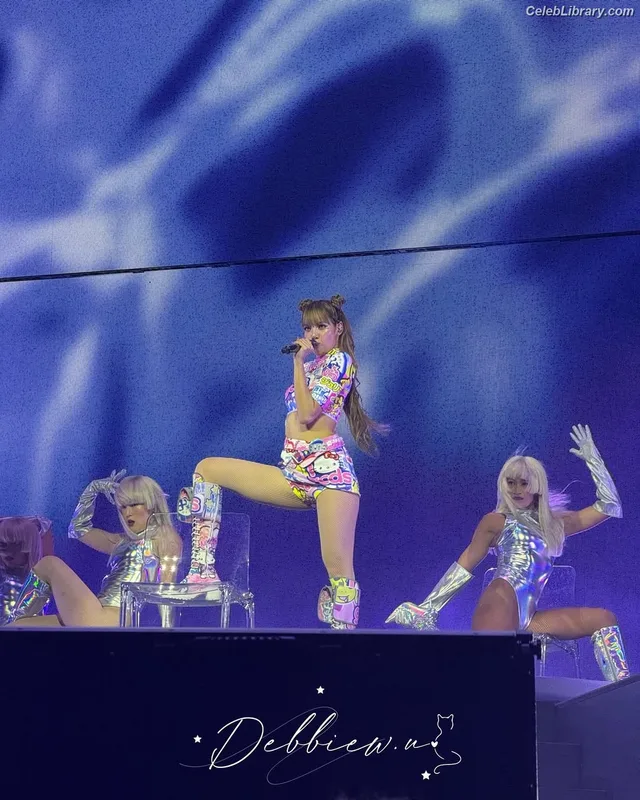 Lisa  BLΛƆKPIИK (Blackpink) photo 7 of 6190