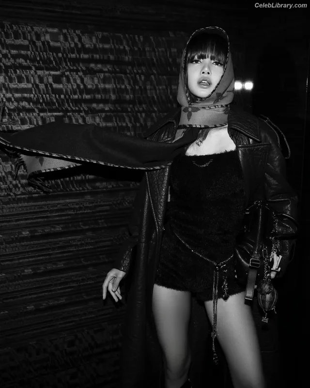 Lisa  BLΛƆKPIИK (Blackpink) photo 10 of 6190