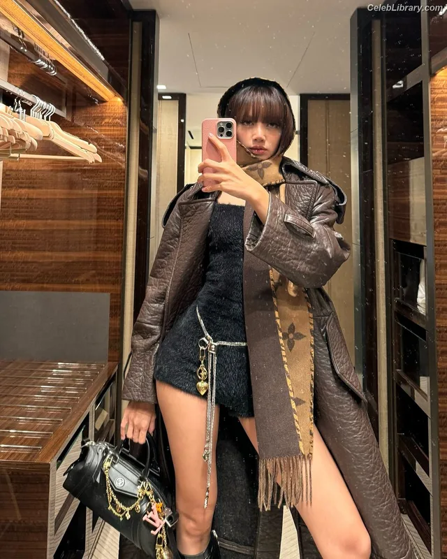 Lisa  BLΛƆKPIИK (Blackpink) photo 13 of 6190