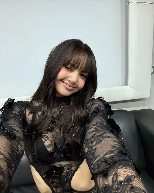Lisa  BLΛƆKPIИK (Blackpink) photo 22 of 6190