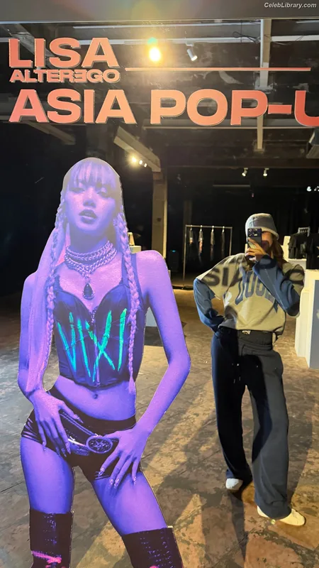 Lisa  BLΛƆKPIИK (Blackpink) photo 23 of 6190