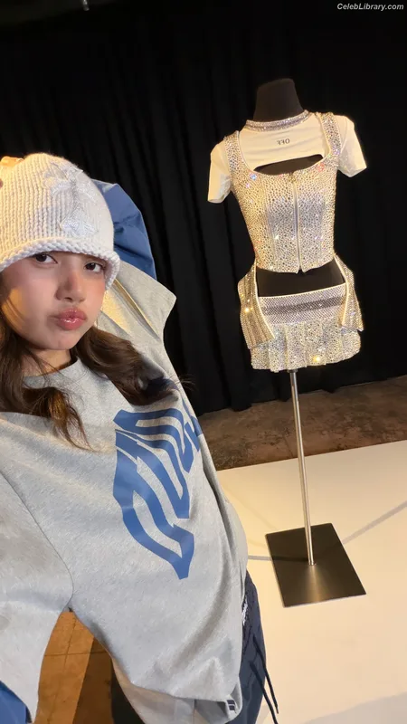 Lisa  BLΛƆKPIИK (Blackpink) photo 24 of 6190