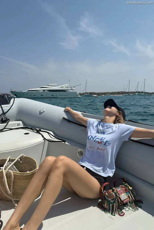 Lisa  BLΛƆKPIИK (Blackpink) photo 10 of 6190