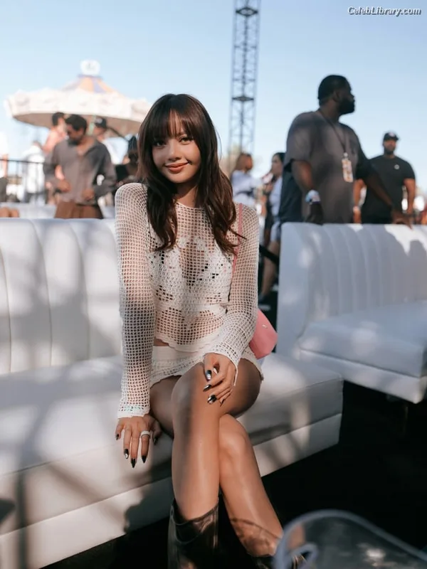 Lisa  BLΛƆKPIИK (Blackpink) photo 1 of 6190