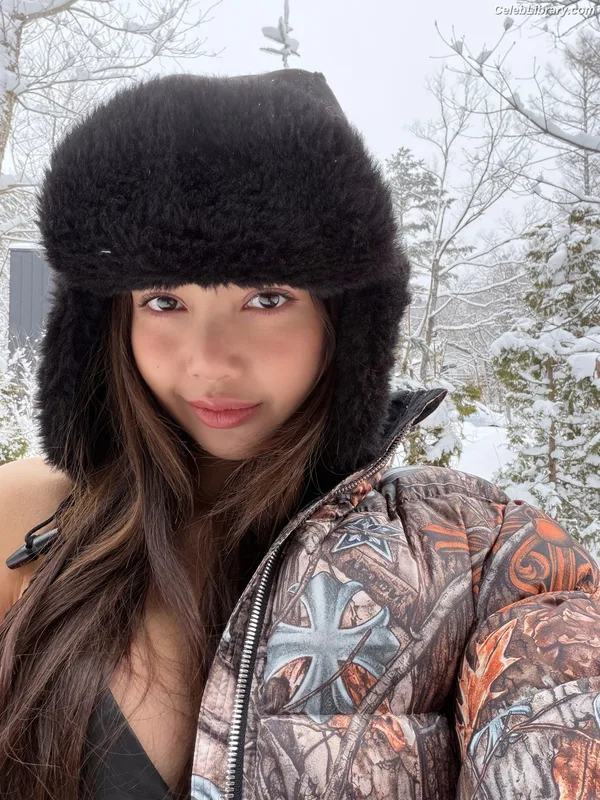 Lisa  BLΛƆKPIИK (Blackpink) photo 14 of 6190