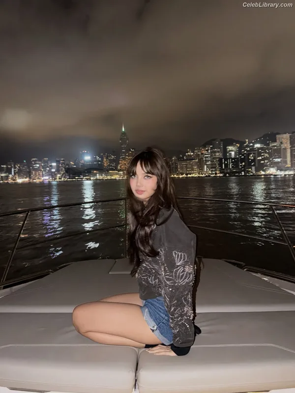 Lisa  BLΛƆKPIИK (Blackpink) photo 23 of 6190