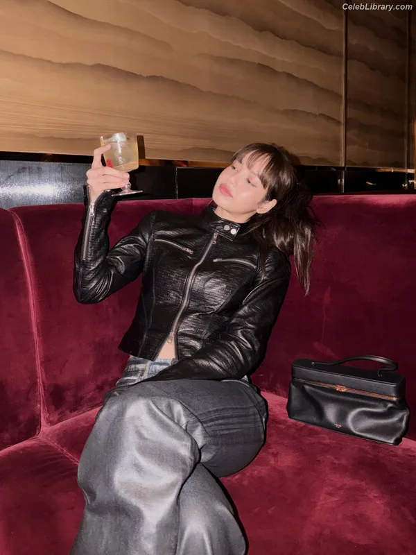 Lisa  BLΛƆKPIИK (Blackpink) photo 10 of 6190