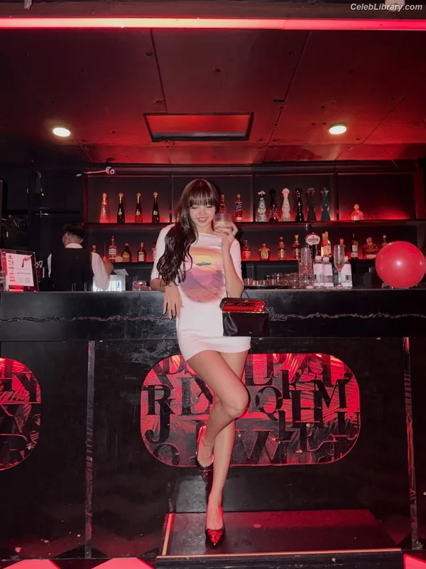 Lisa  BLΛƆKPIИK (Blackpink) photo 12 of 6190