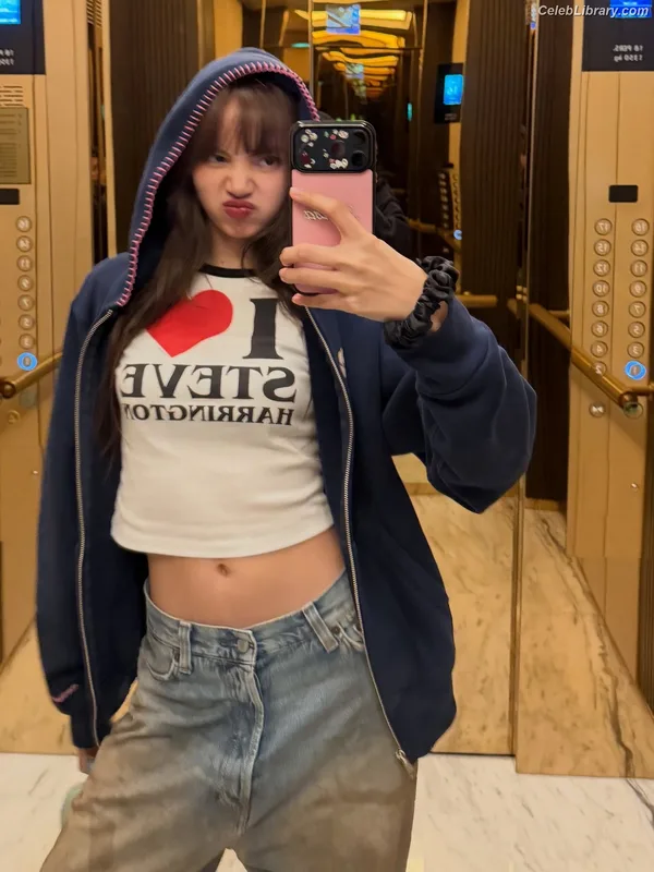 Lisa  BLΛƆKPIИK (Blackpink) photo 21 of 6190