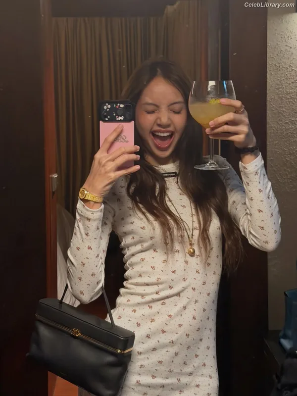 Lisa  BLΛƆKPIИK (Blackpink) photo 6 of 6190