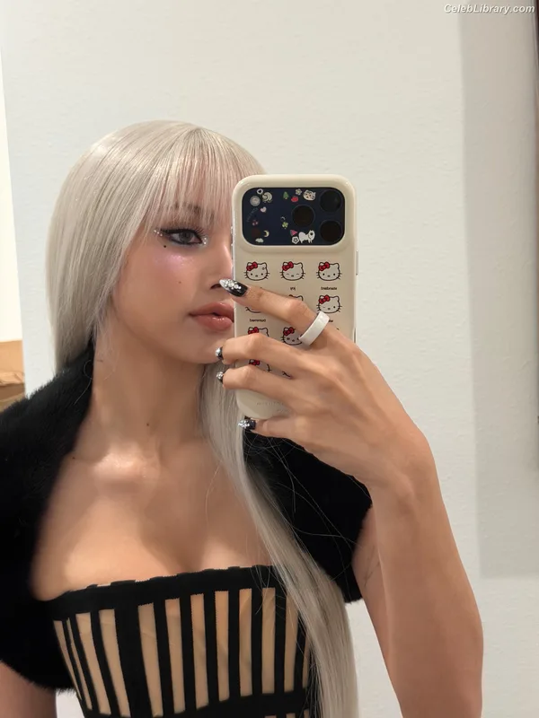 Lisa  BLΛƆKPIИK (Blackpink) photo 10 of 6190