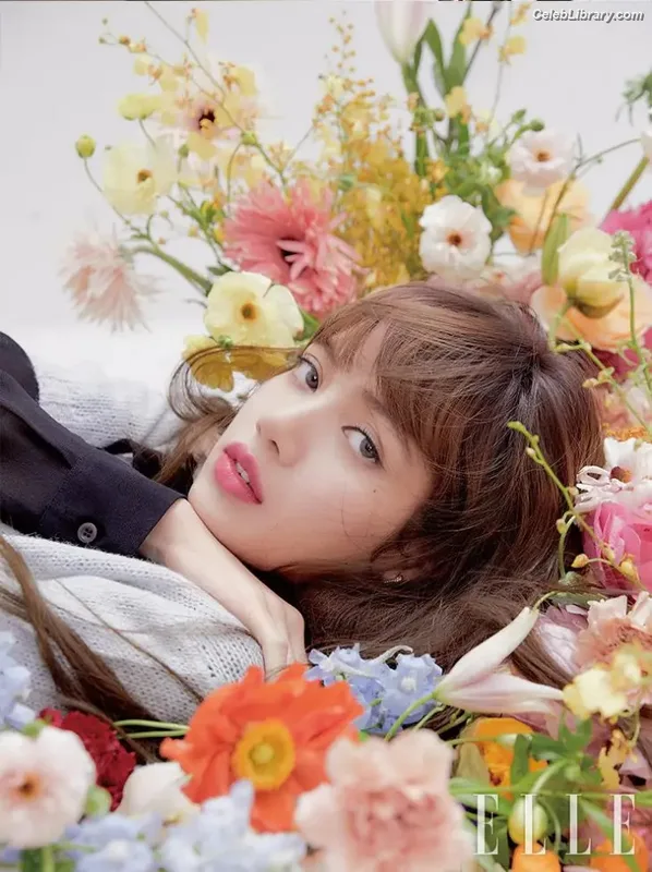 Lisa  BLΛƆKPIИK (Blackpink) photo 20 of 6190