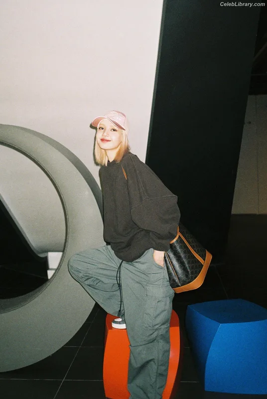 Lisa  BLΛƆKPIИK (Blackpink) photo 18 of 6190