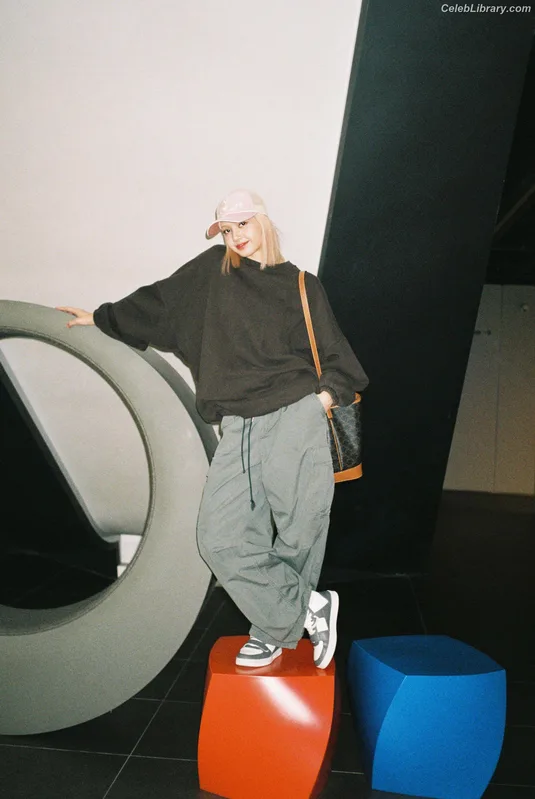 Lisa  BLΛƆKPIИK (Blackpink) photo 19 of 6190