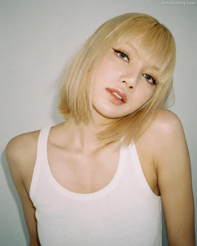 Lisa  BLΛƆKPIИK (Blackpink) photo 20 of 6190