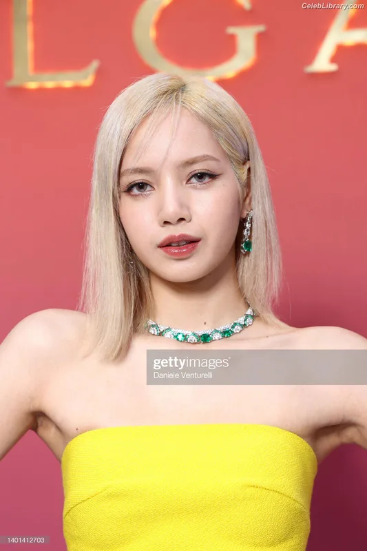 Lisa  BLΛƆKPIИK (Blackpink) photo 1 of 6190