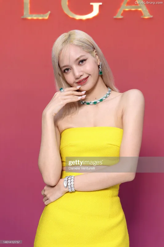 Lisa  BLΛƆKPIИK (Blackpink) photo 5 of 6190