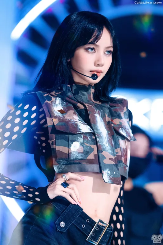 Lisa  BLΛƆKPIИK (Blackpink) photo 19 of 6190