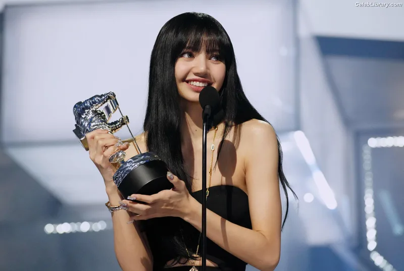 Lisa  BLΛƆKPIИK (Blackpink) photo 20 of 6190