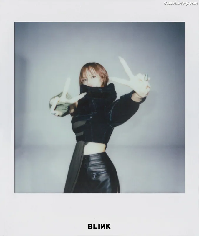Lisa  BLΛƆKPIИK (Blackpink) photo 7 of 6190