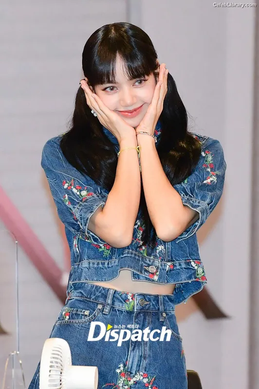 Lisa  BLΛƆKPIИK (Blackpink) photo 20 of 6190
