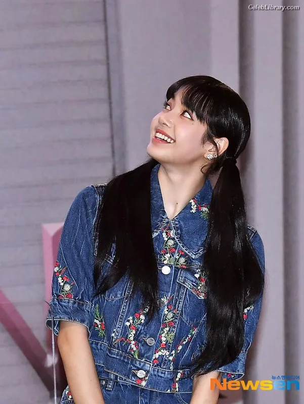 Lisa  BLΛƆKPIИK (Blackpink) photo 22 of 6190