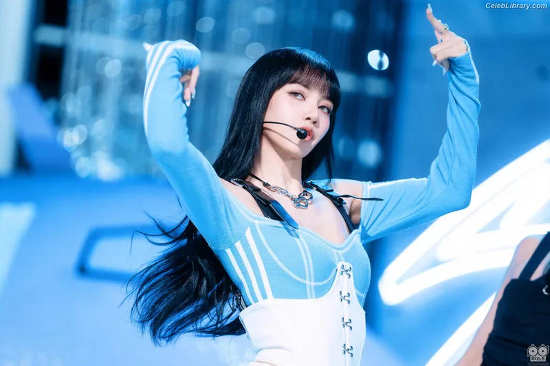 Lisa  BLΛƆKPIИK (Blackpink) photo 24 of 6190