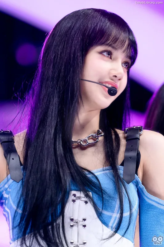 Lisa  BLΛƆKPIИK (Blackpink) photo 1 of 6190