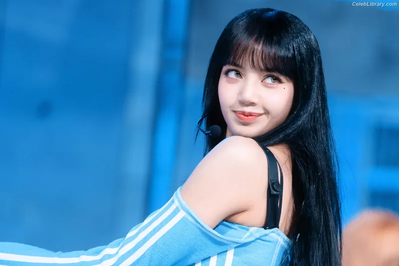 Lisa  BLΛƆKPIИK (Blackpink) photo 14 of 6190