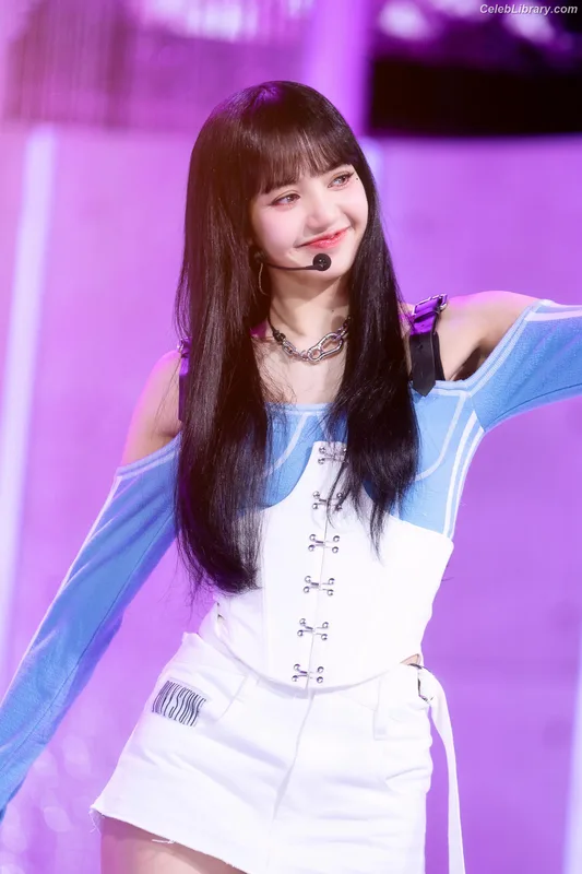 Lisa  BLΛƆKPIИK (Blackpink) photo 16 of 6190