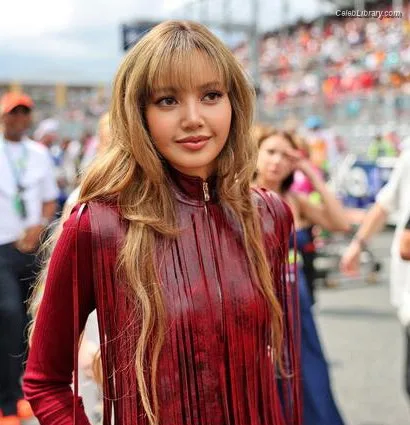 Lisa  BLΛƆKPIИK (Blackpink) photo 11 of 6190