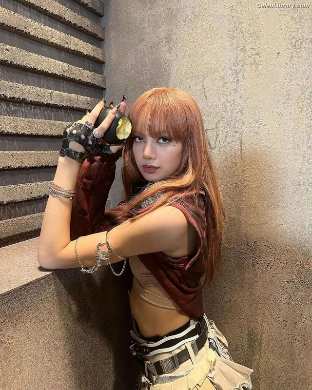 Lisa  BLΛƆKPIИK (Blackpink) photo 16 of 6190