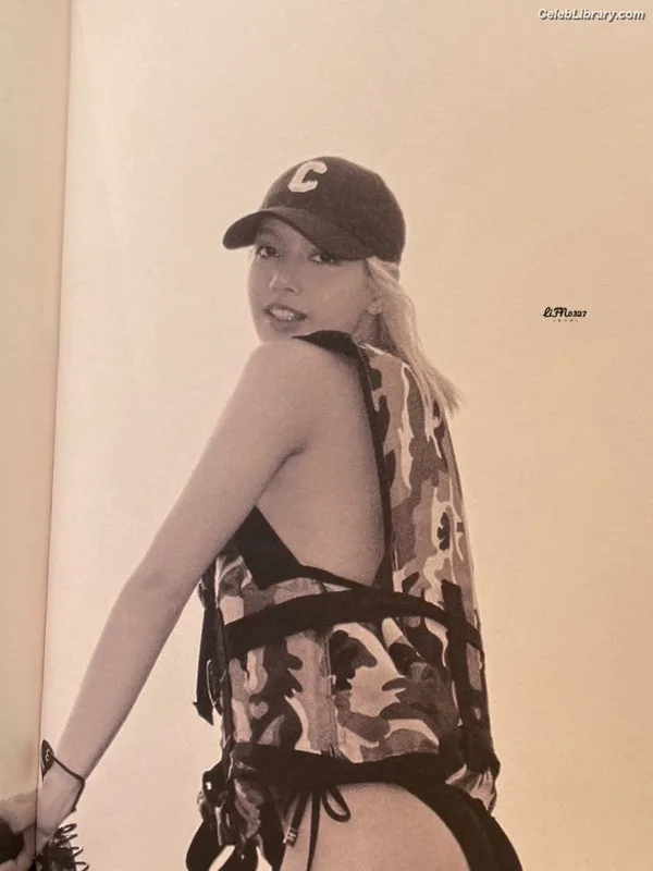 Lisa  BLΛƆKPIИK (Blackpink) photo 20 of 6190
