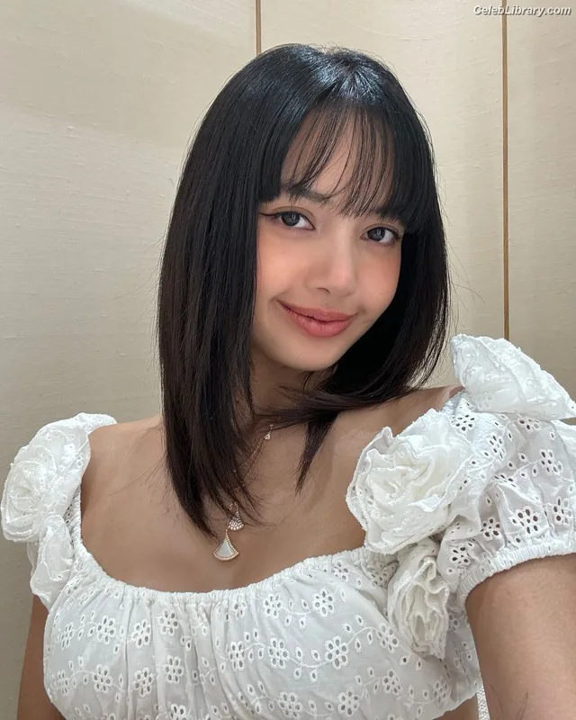 Lisa BLΛƆKPIИK (Blackpink) photo 9 of 6190