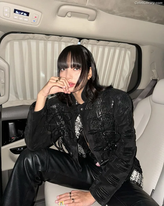 Lisa BLΛƆKPIИK (Blackpink) photo 24 of 6190
