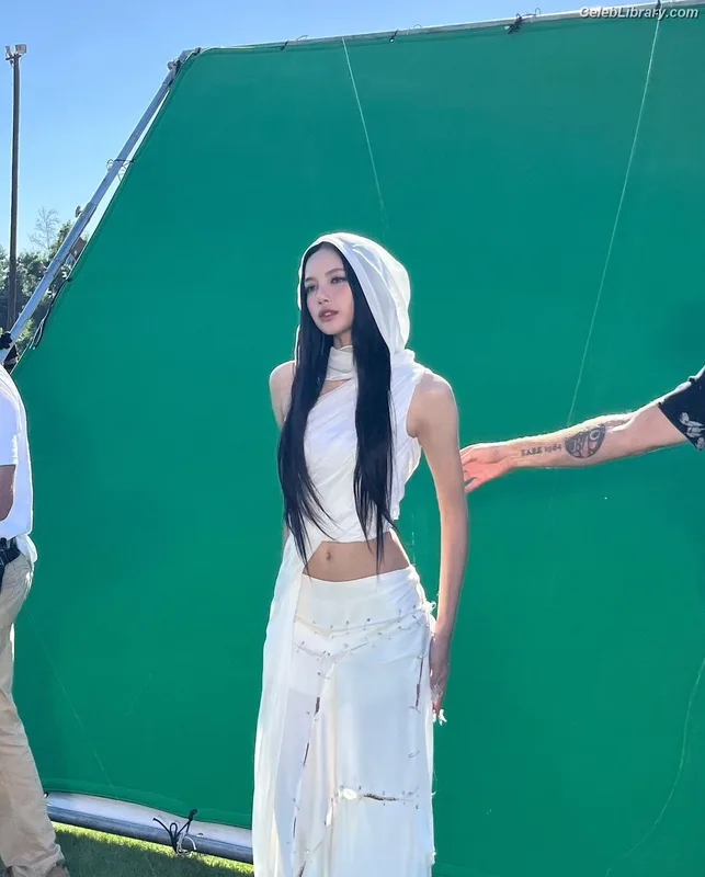 Lisa  BLΛƆKPIИK (Blackpink) photo 7 of 6190