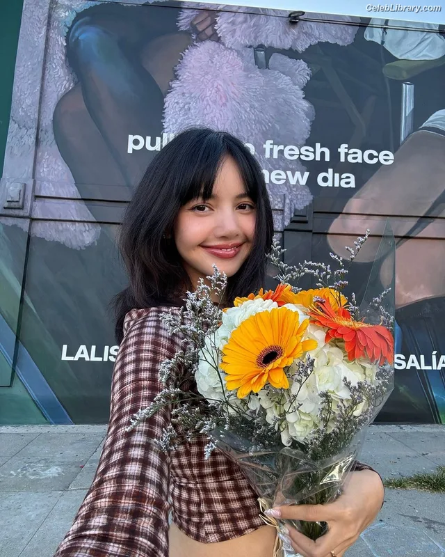 Lisa  BLΛƆKPIИK (Blackpink) photo 15 of 6190