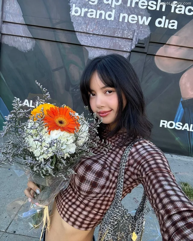 Lisa  BLΛƆKPIИK (Blackpink) photo 16 of 6190