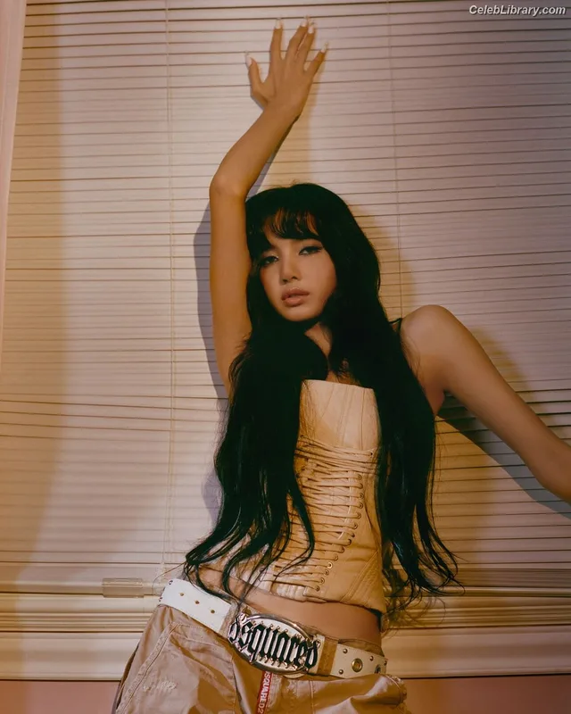 Lisa  BLΛƆKPIИK (Blackpink) photo 18 of 6190