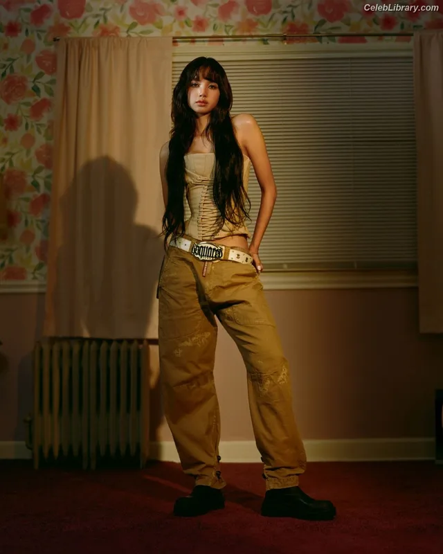 Lisa  BLΛƆKPIИK (Blackpink) photo 20 of 6190