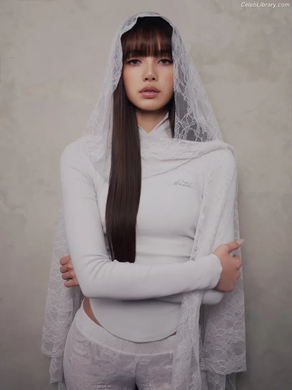 Lisa  BLΛƆKPIИK (Blackpink) photo 3 of 6190