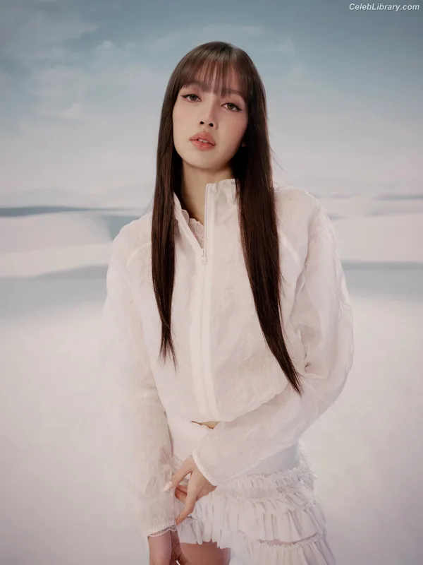 Lisa  BLΛƆKPIИK (Blackpink) photo 6 of 6190