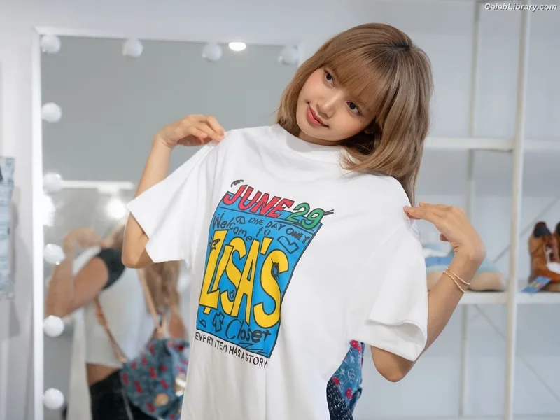 Lisa  BLΛƆKPIИK (Blackpink) photo 12 of 6190