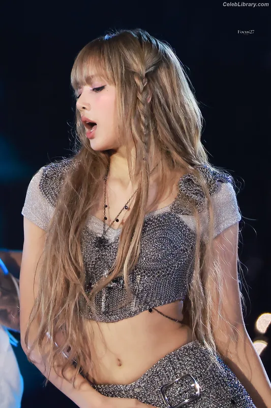 Lisa  BLΛƆKPIИK (Blackpink) photo 9 of 6190